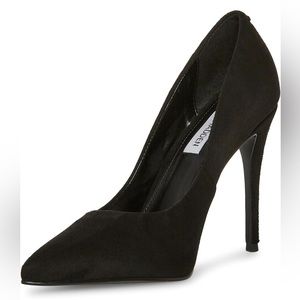 BLACK STEVE MADDEN PUMPS